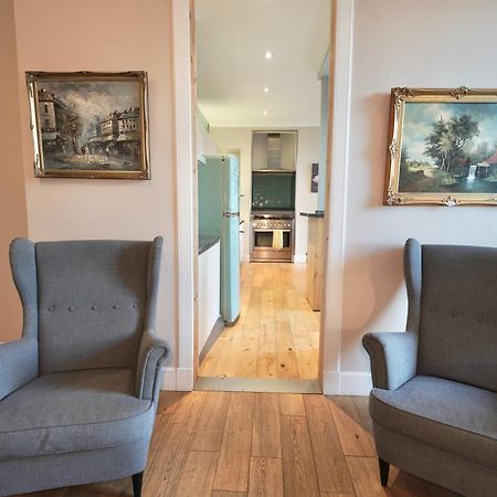 Spacious 2 Bed Apt Next To Royal Mile & Waverley EDI Kültér fotó