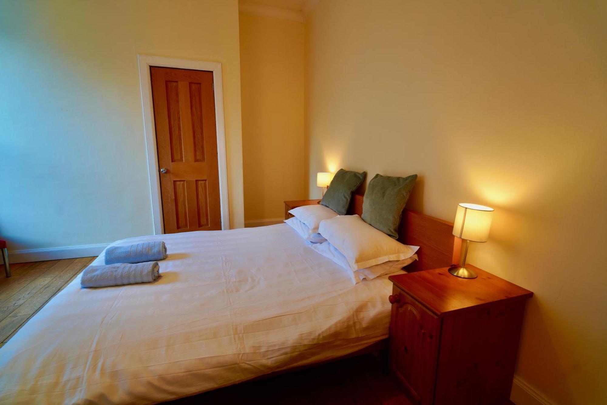 Spacious 2 Bed Apt Next To Royal Mile & Waverley EDI Kültér fotó
