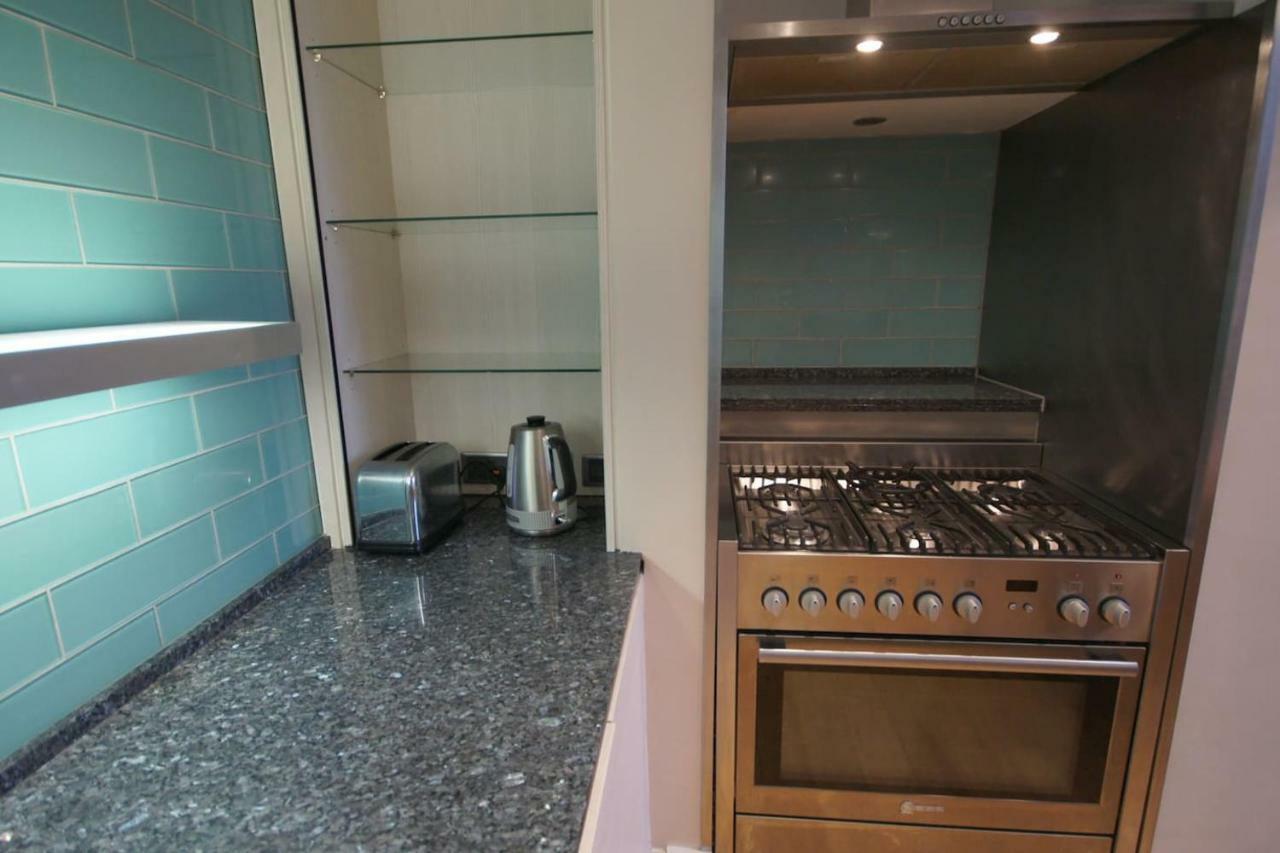 Spacious 2 Bed Apt Next To Royal Mile & Waverley EDI Kültér fotó