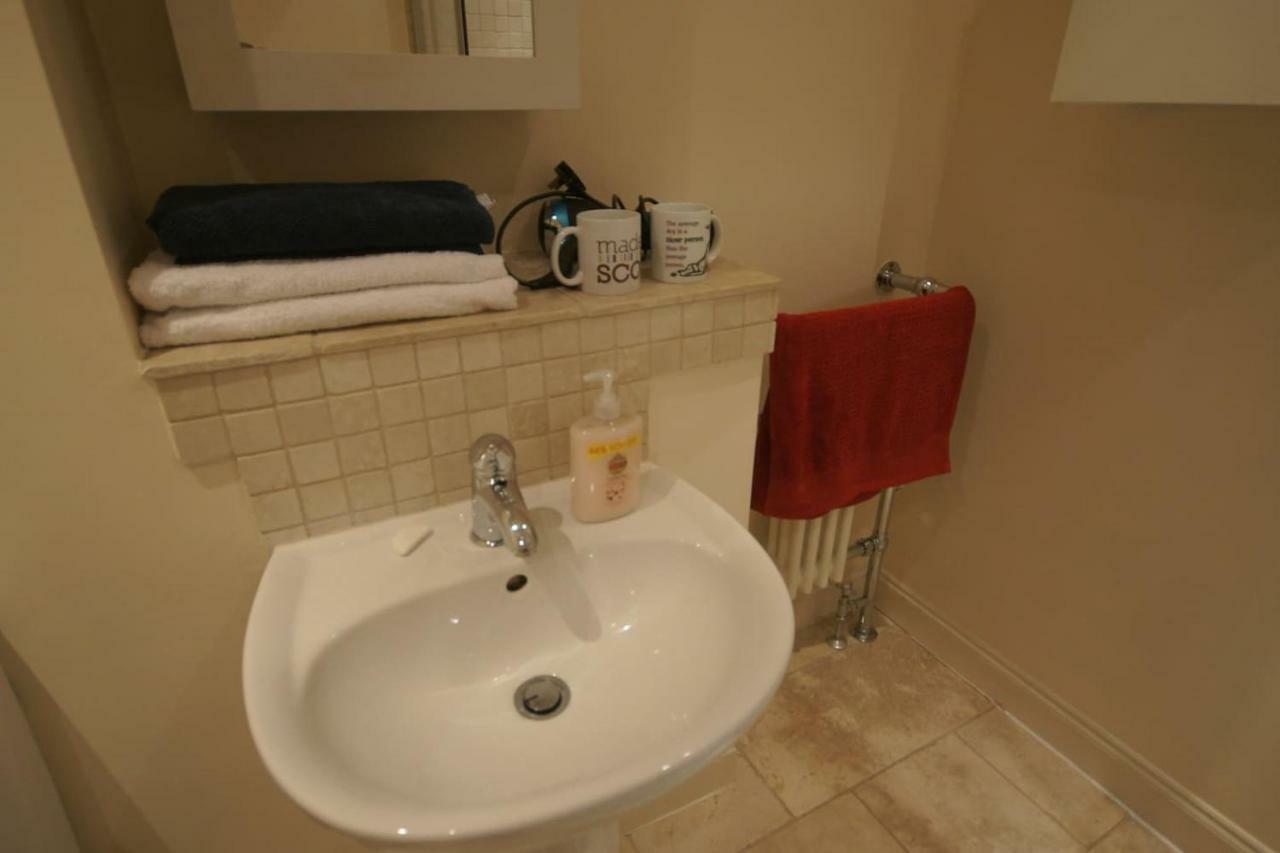 Spacious 2 Bed Apt Next To Royal Mile & Waverley EDI Kültér fotó